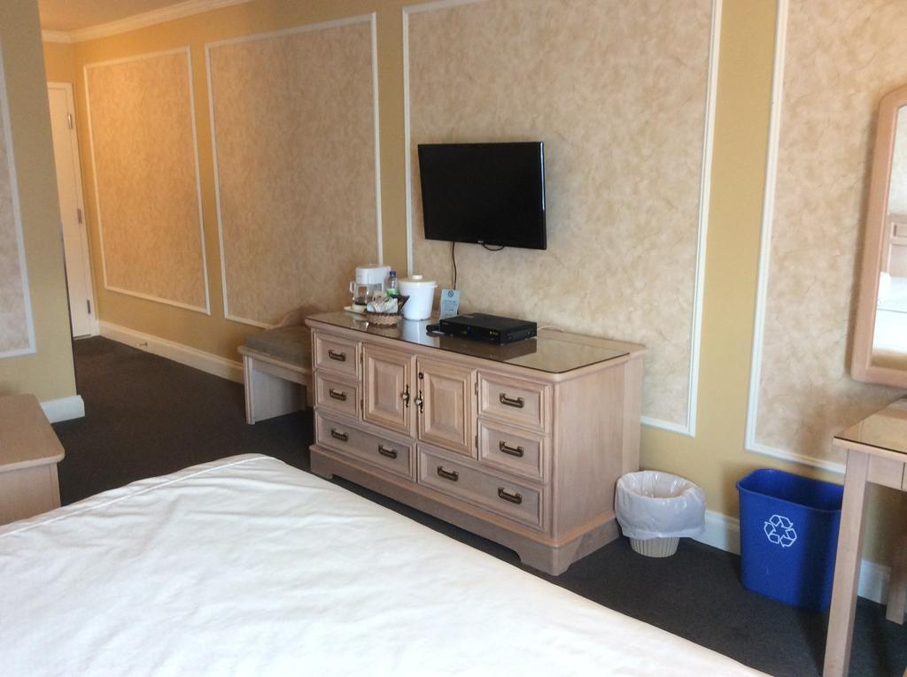 Travelodge By Wyndham Victoriaville Quarto foto